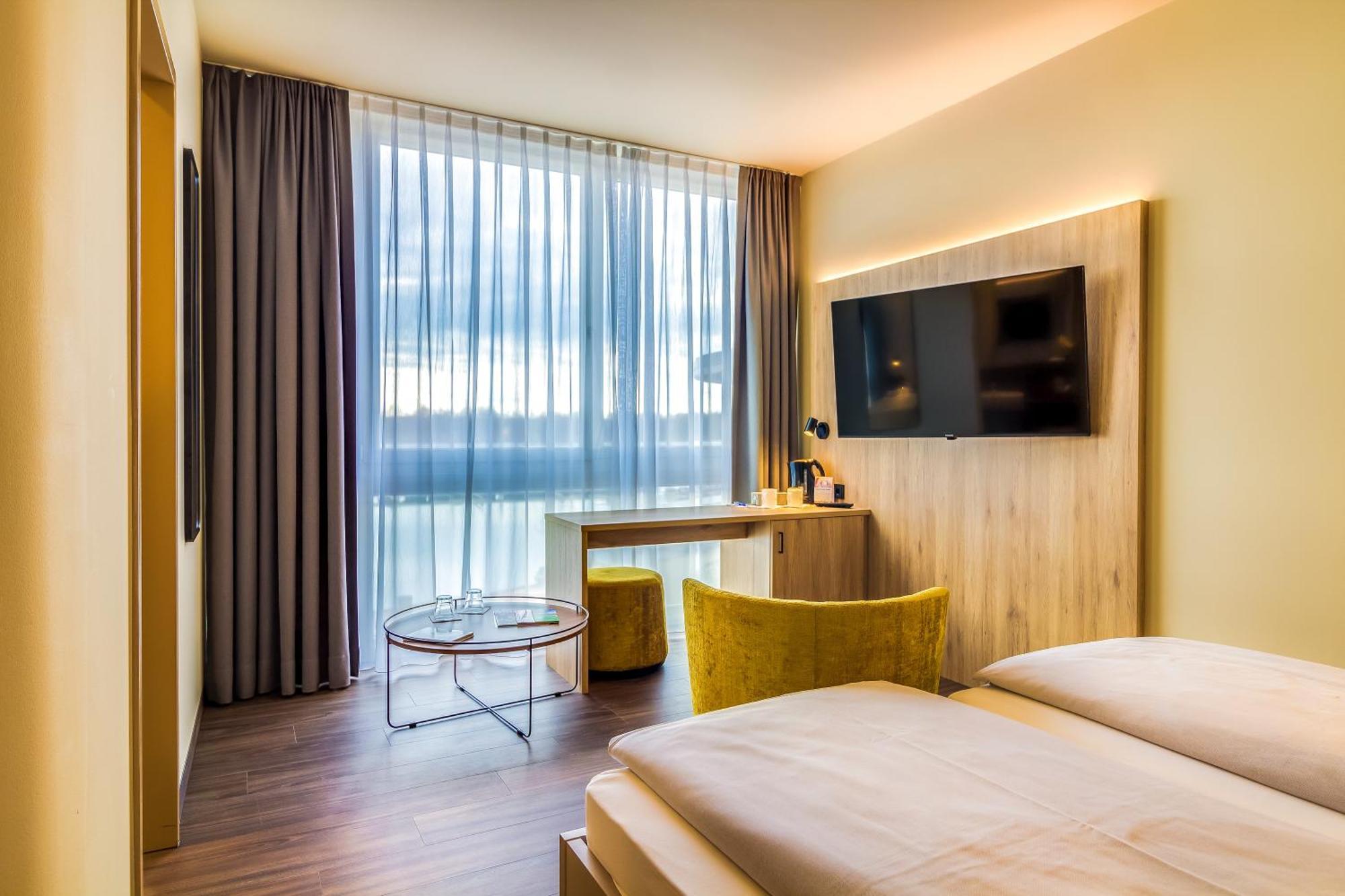 Lagovida Das Ferienresort Am Stoermthaler See Гросспёзна Экстерьер фото