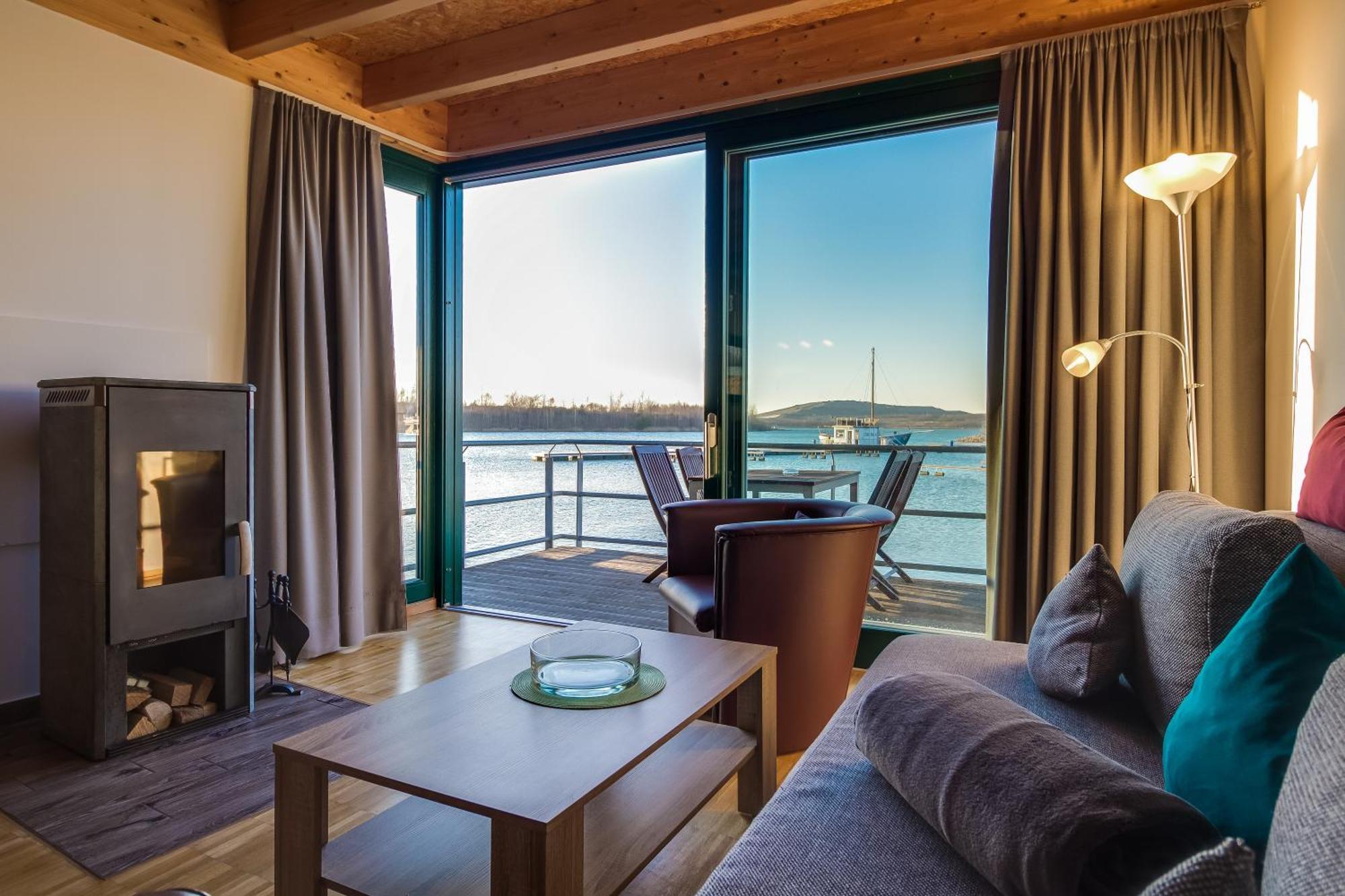 Lagovida Das Ferienresort Am Stoermthaler See Гросспёзна Экстерьер фото